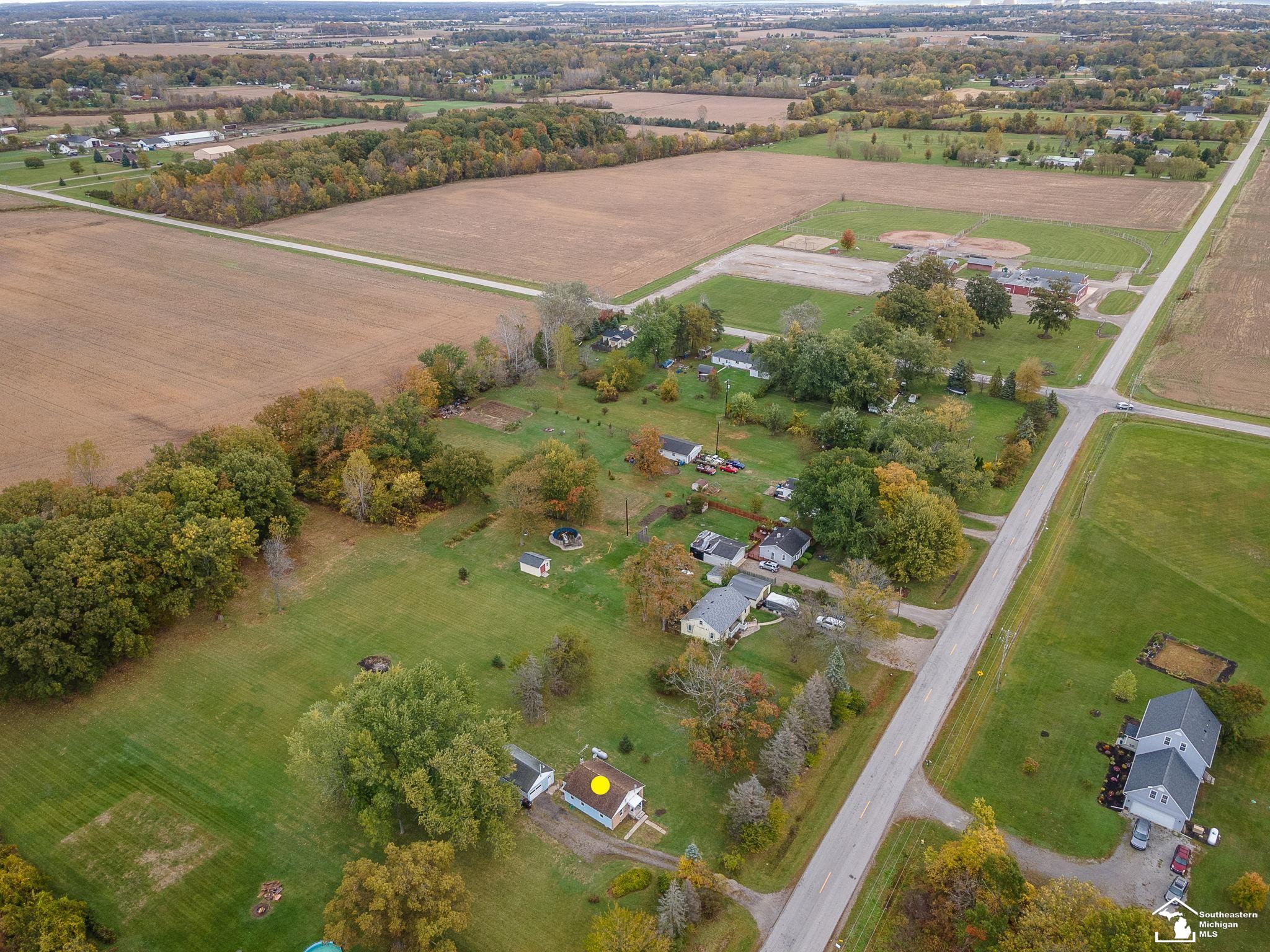 1929 Fix Road Monroe, MI 48162 - Photo 26 of 33 50158447-05caecc9-4d16-47d2-998e-6aa194ab323b.JPG