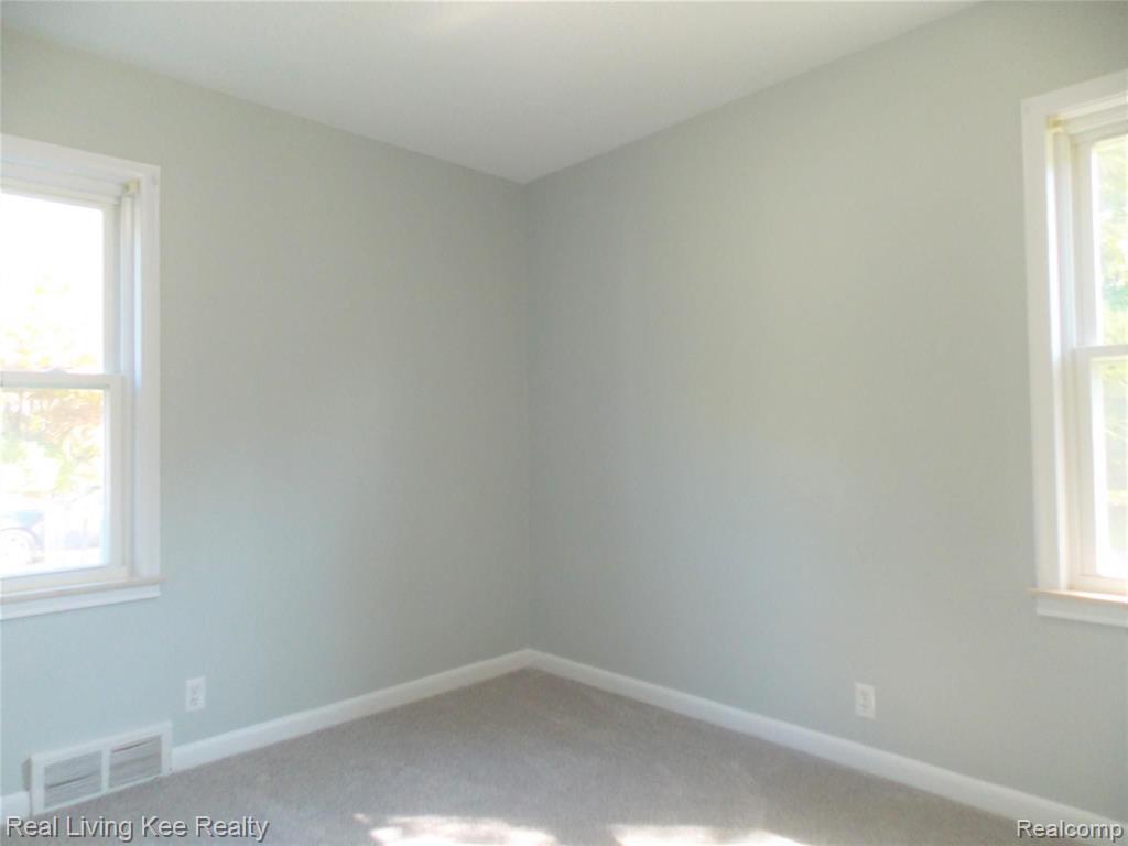 1857 Dawes Avenue Rochester Hills, MI 48307 - Photo 19 of 27