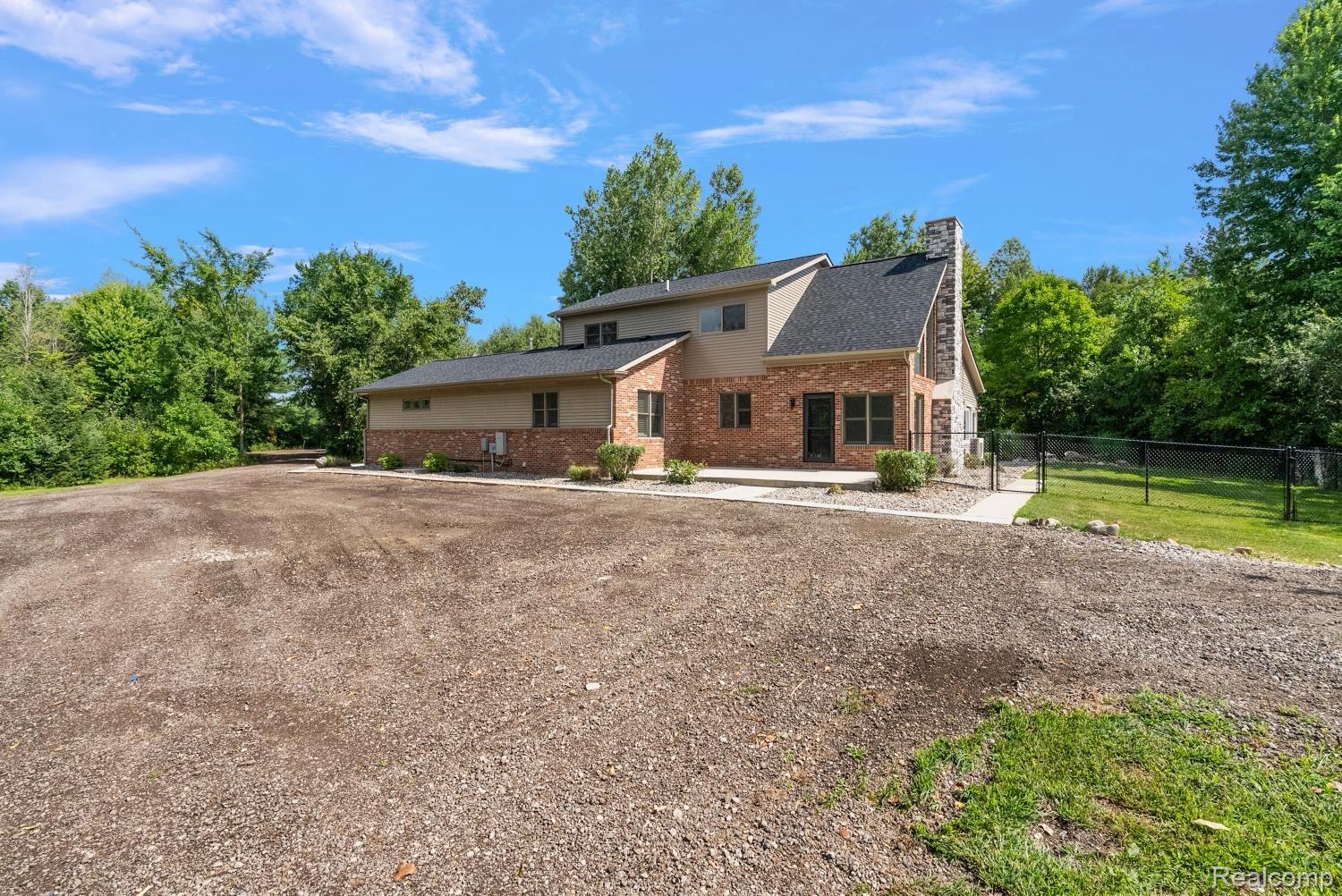 13392 Belsay Road Millington, MI 48746 - Photo 2 of 18 13392 Belsay-4 (3).jpeg