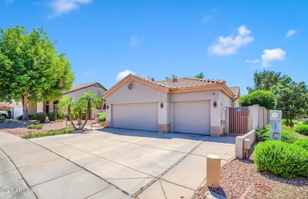$660,000 | 6237 West Irma Lane, Glendale, AZ 85308