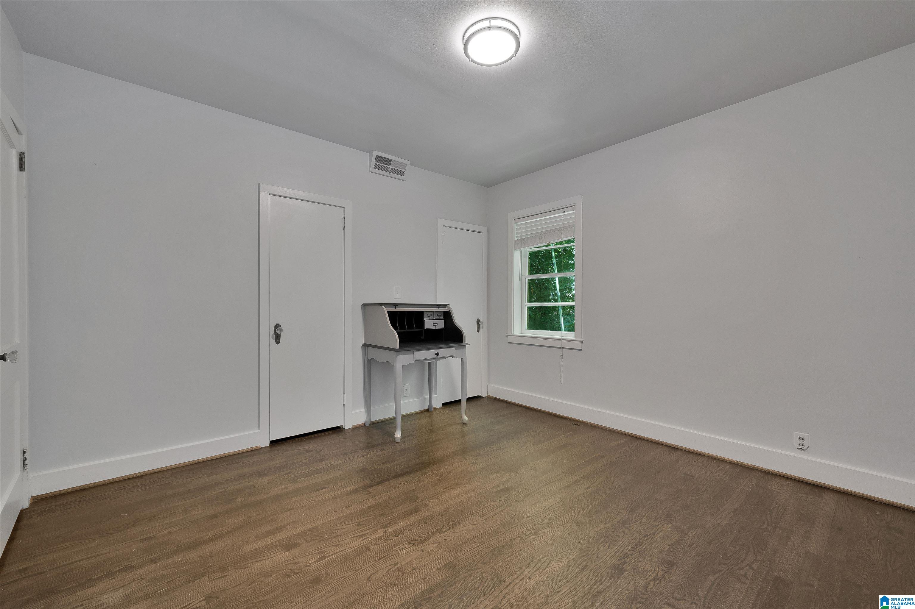1717 Shades Crest Road Birmingham, AL 35216 - Photo 20 of 33