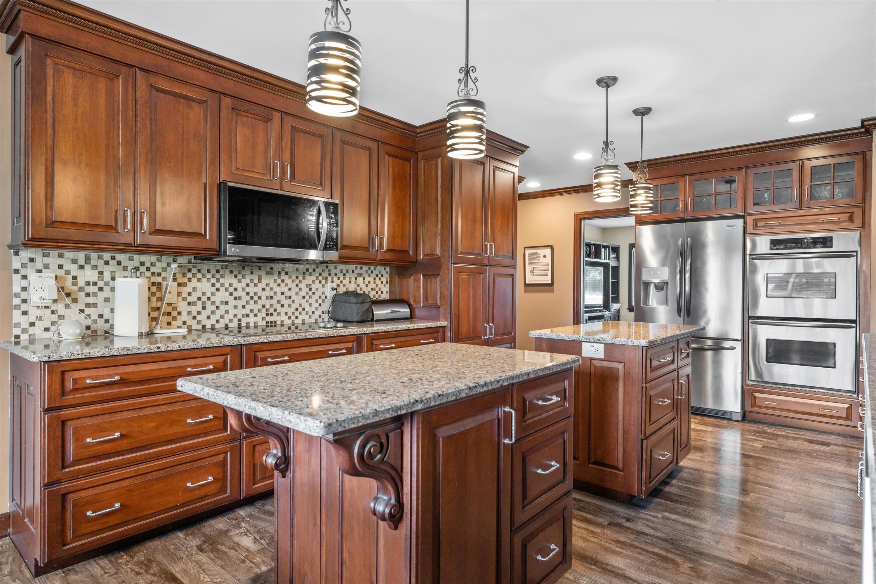 3 Shorewood Court Wind Point, WI 53402 - Photo 9 of 57 Spacious Kitchen
