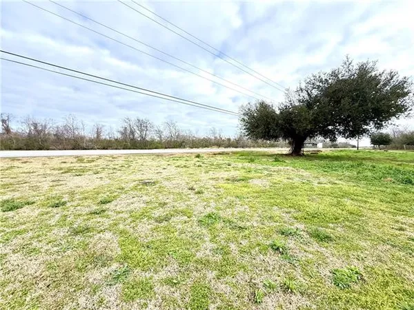 $124,900 | 0 Delacroix Highway, St. Bernard, LA 70085