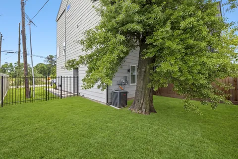 $375,000 | 1404 Mansfield Street, Houston, TX 77091