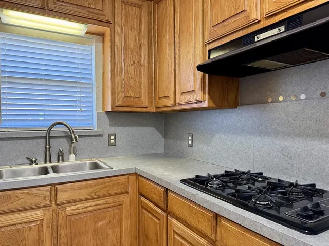 $222,900 | 408 Northwest Douglas Street, Burleson, TX 76028