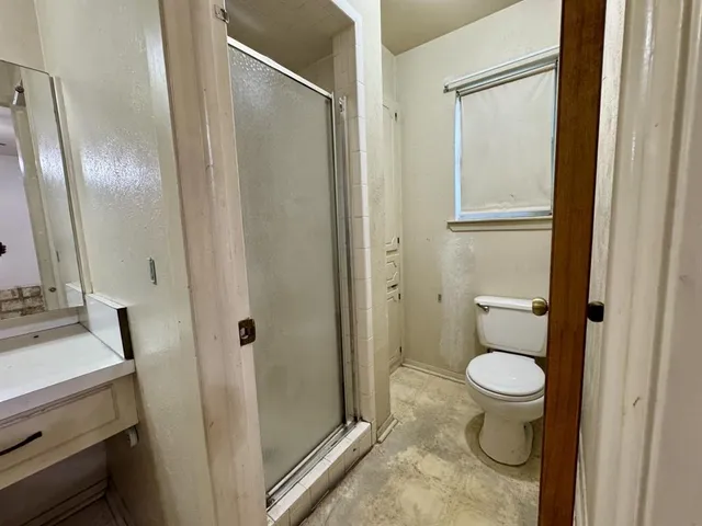 $222,900 | 408 Northwest Douglas Street, Burleson, TX 76028