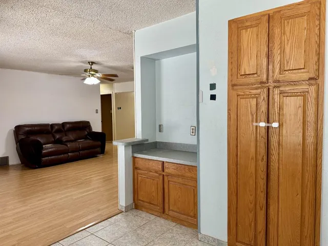 $222,900 | 408 Northwest Douglas Street, Burleson, TX 76028