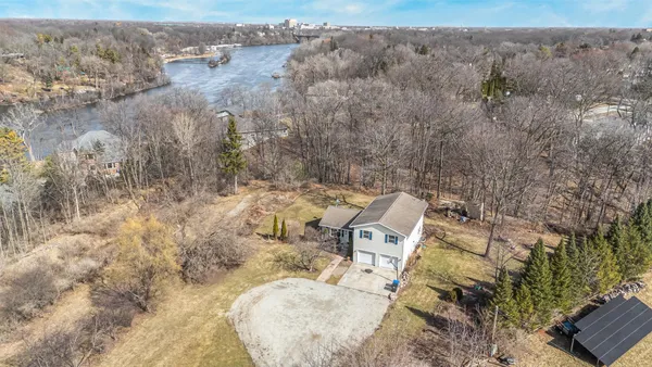 $425,000 | 2190 Carleton Avenue, Appleton, WI 54915