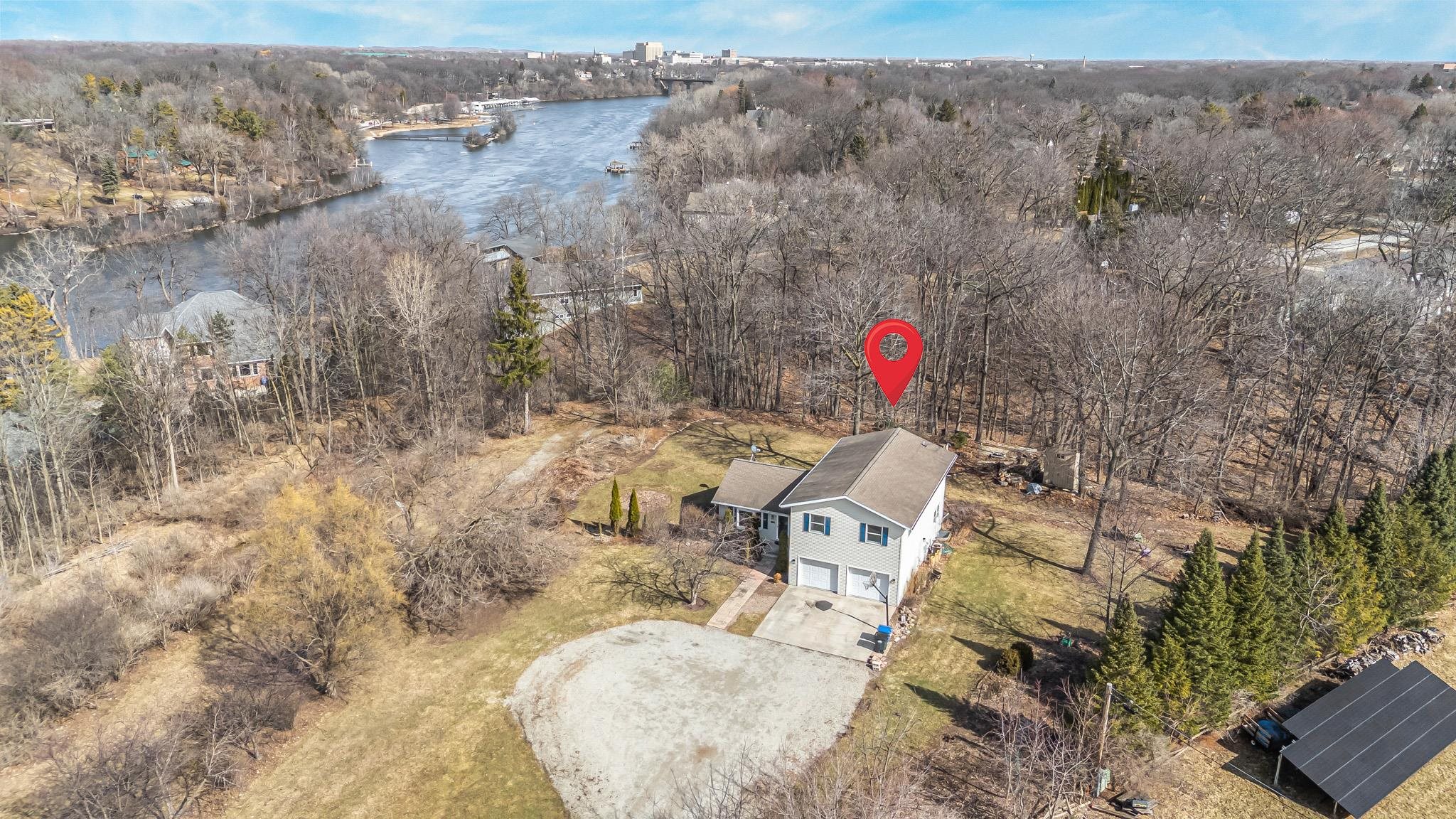 2190 Carleton Avenue Appleton, WI 54915 - Photo 14 of 69