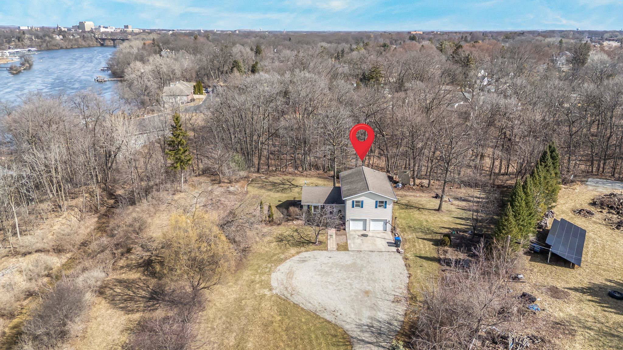 2190 Carleton Avenue Appleton, WI 54915 - Photo 15 of 69