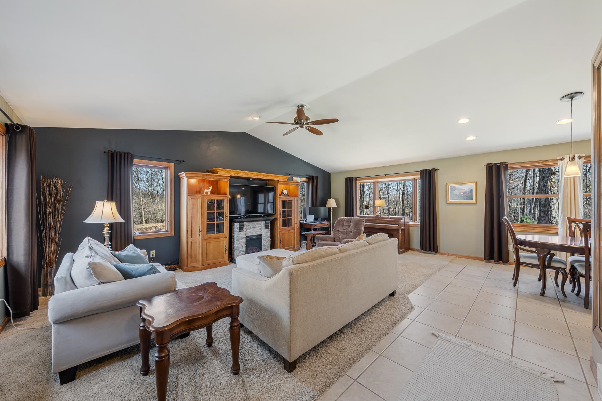 2190 Carleton Avenue Appleton, WI 54915 - Photo 23 of 69