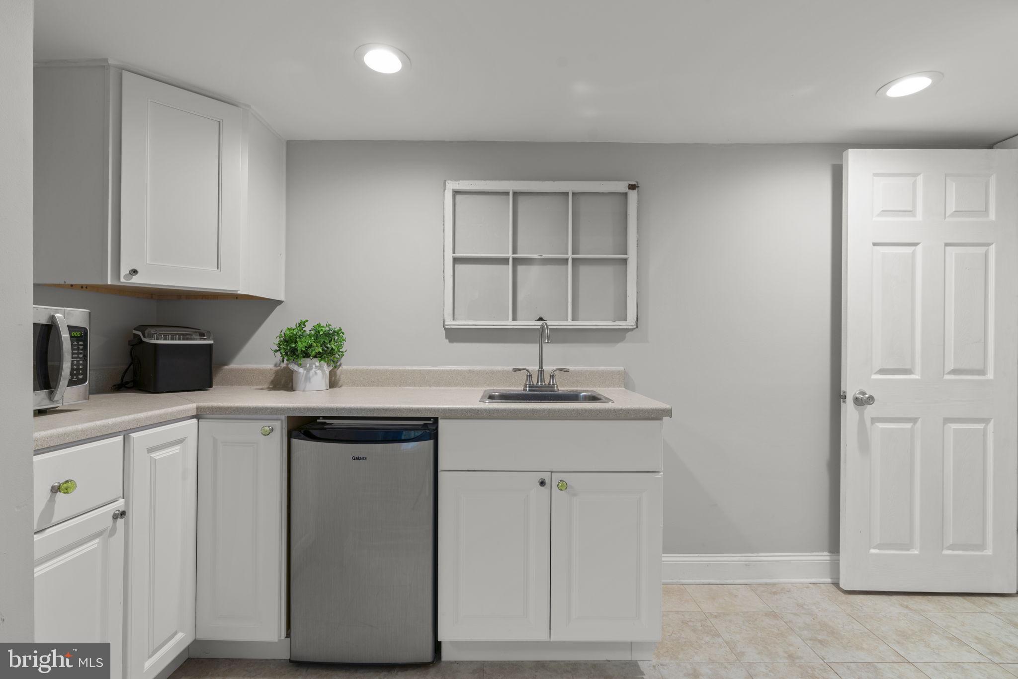 9206 Mellenbrook Road Columbia, MD 21045 - Photo 29 of 44 Lower Level, Kitchenette