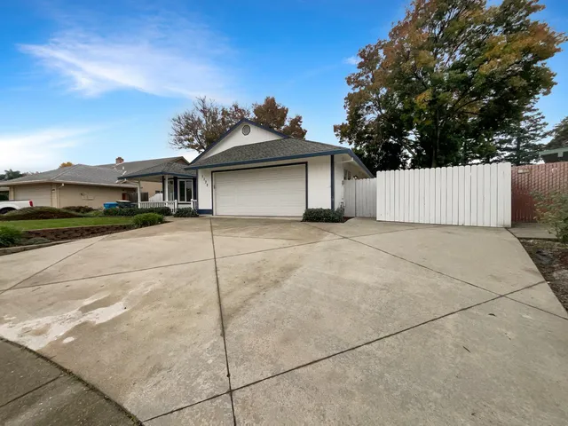 $490,000 | 1172 Willow Creek Drive, Yuba City, CA 95991