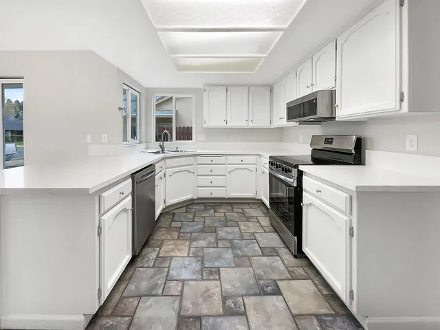 $490,000 | 1172 Willow Creek Drive, Yuba City, CA 95991