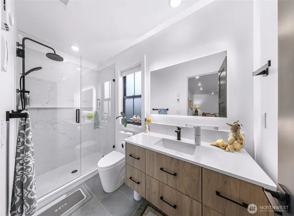 $869,000 | 208 Pebblebrook Drive, Lynden, WA 98264