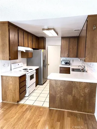 $3,000 | 380 South Euclid Avenue, Unit 108, Pasadena, CA 91101