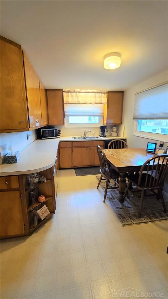 1542 Galbraith Line Road Yale, MI 48097 - Photo 18 of 23 50025945-18.JPG