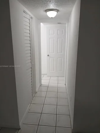 $1,700 | 460 East 23rd Street, Unit 319, Hialeah, FL 33013