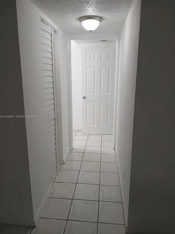 $1,850 | 460 East 23rd Street, Unit 319, Hialeah, FL 33013