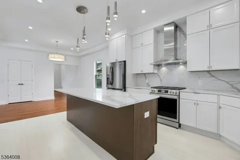 $799,999 | 84 Grove Street, Somerville, NJ 08876