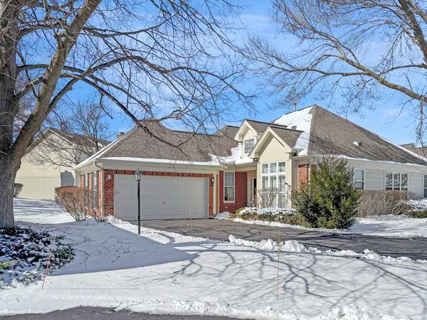 $289,000 | 17527 West Stillwater Court, Gurnee, IL 60031