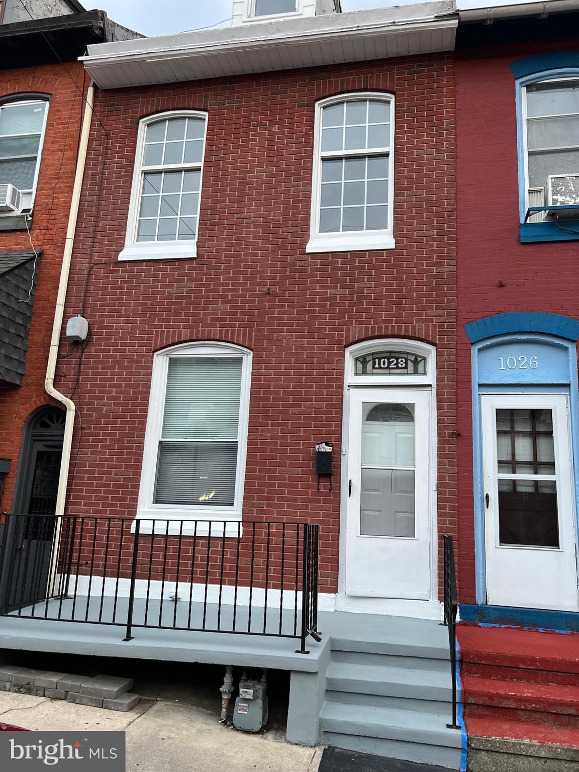 1028 Green Street Reading, PA 19604 - Photo 2 of 4