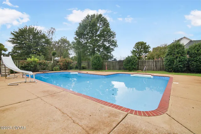 a view of outdoor space