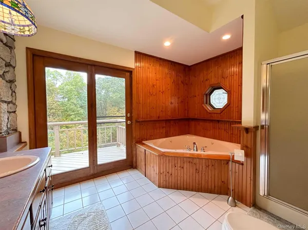$3,875 | 5 Camelot, Marlboro, NY 12542