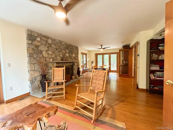 $3,875 | 5 Camelot, Marlboro, NY 12542