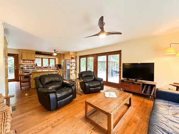 $3,875 | 5 Camelot, Marlboro, NY 12542