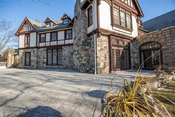 99 Westcliff Road Weston, MA 02493 - Photo 18 of 29 a view of a building with a street