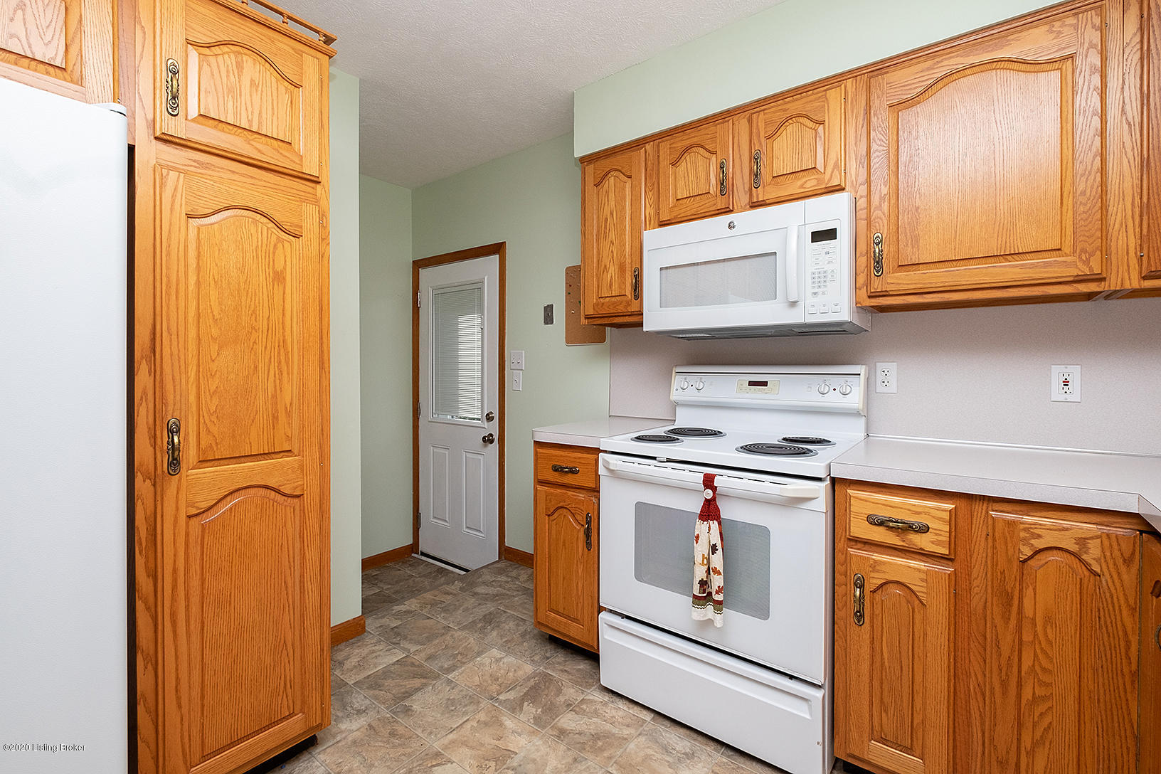 1051 Runell Road Louisville, KY 40214 - Photo 14 of 59 Project_20200301_1172