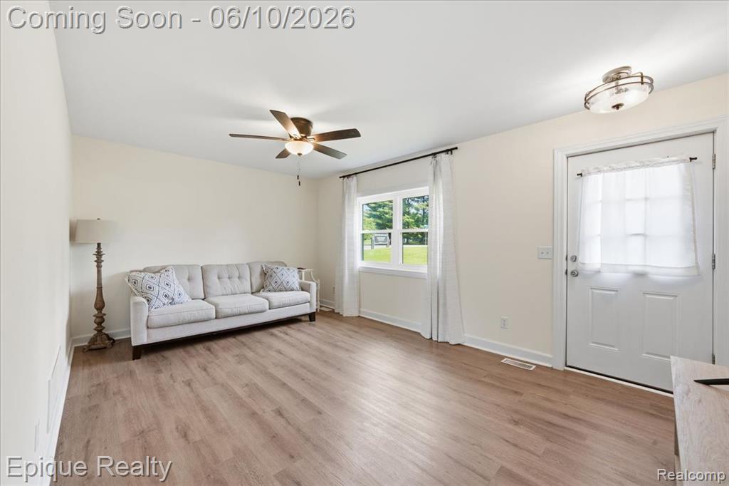 12272 East Mt Morris Road Davison, MI 48423 - Photo 7 of 39