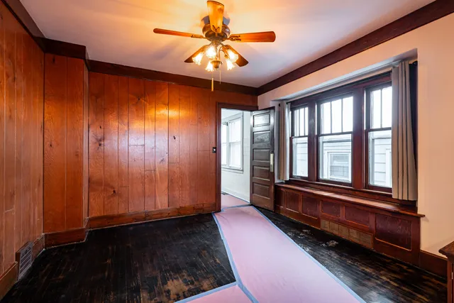 $1,995 | 168 East Rosedale Avenue, Milwaukee, WI 53207