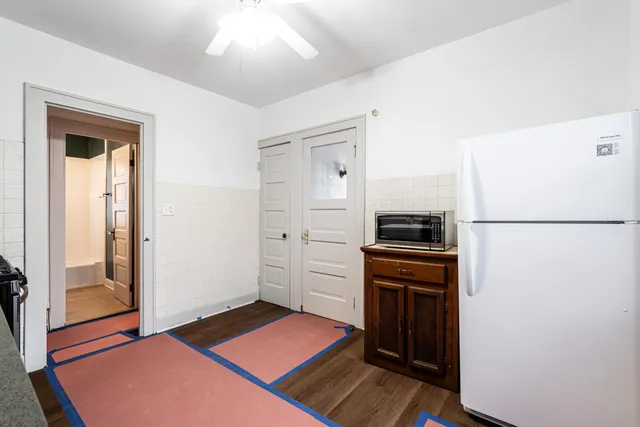 $1,995 | 168 East Rosedale Avenue, Milwaukee, WI 53207