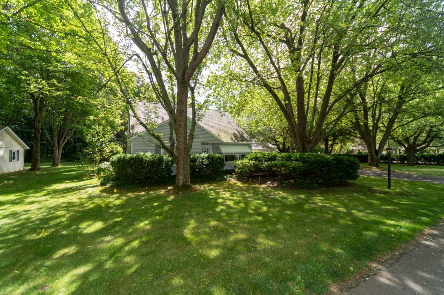 3879 North Stonehenge Road Port Clinton, OH 43452 - Photo 22 of 41 Gallery Image 22