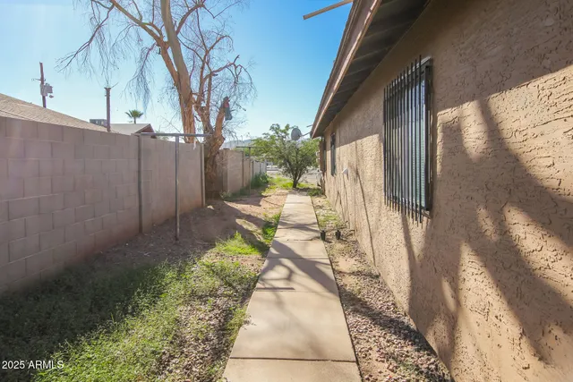 $1,125 | 2747 East Chipman Road, Unit 1, Phoenix, AZ 85040
