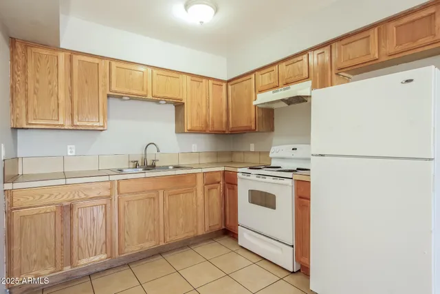 $1,125 | 2747 East Chipman Road, Unit 1, Phoenix, AZ 85040