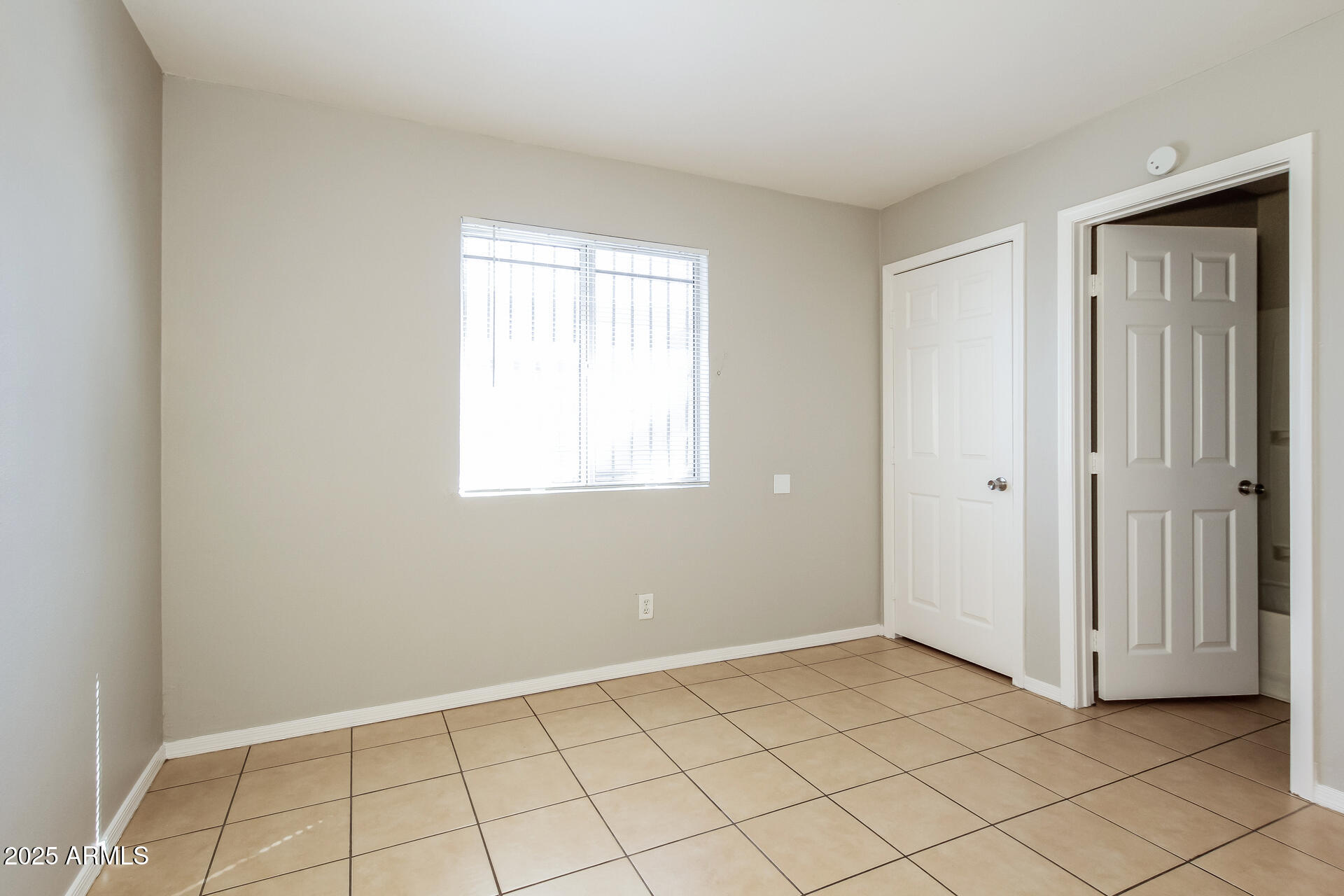 2747 East Chipman Road, Unit 1 Phoenix, AZ 85040 - Photo 7 of 16 8-photo-Main-Bedroom-1b834fe0-3871-46d0-