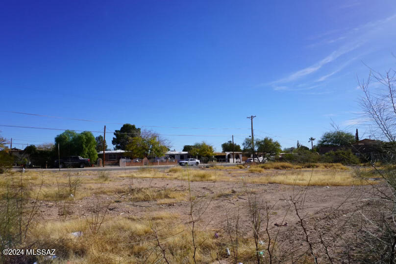 6802 South Missiondale Road, Unit 3 Tucson, AZ 85756 - Photo 6 of 6