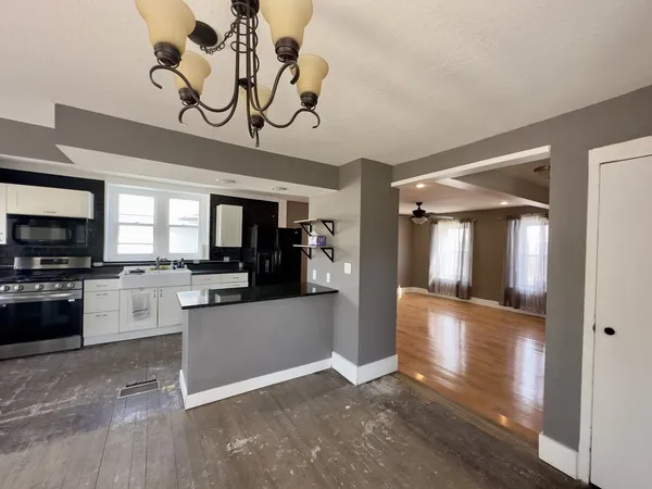 $162,500 | 1704 Main Street, Peru, IL 61354