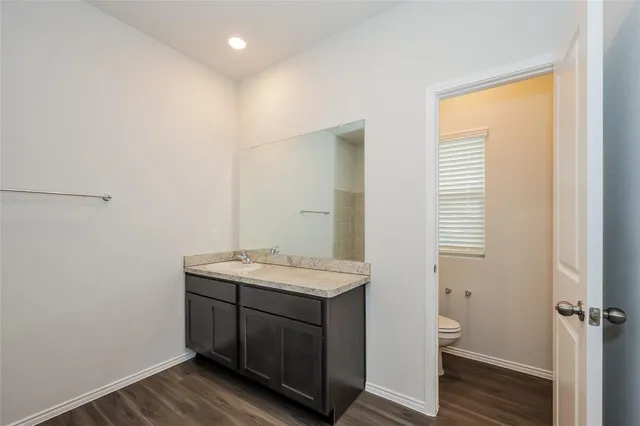 $1,900 | 1314 Ester Lane, Ennis, TX 75119