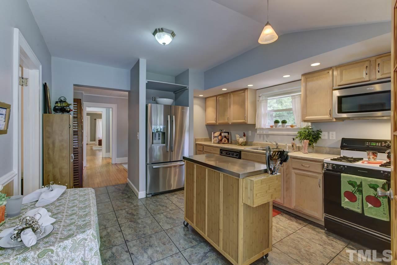 316 Grand Avenue Raleigh, NC 27606 - Photo 11 of 24