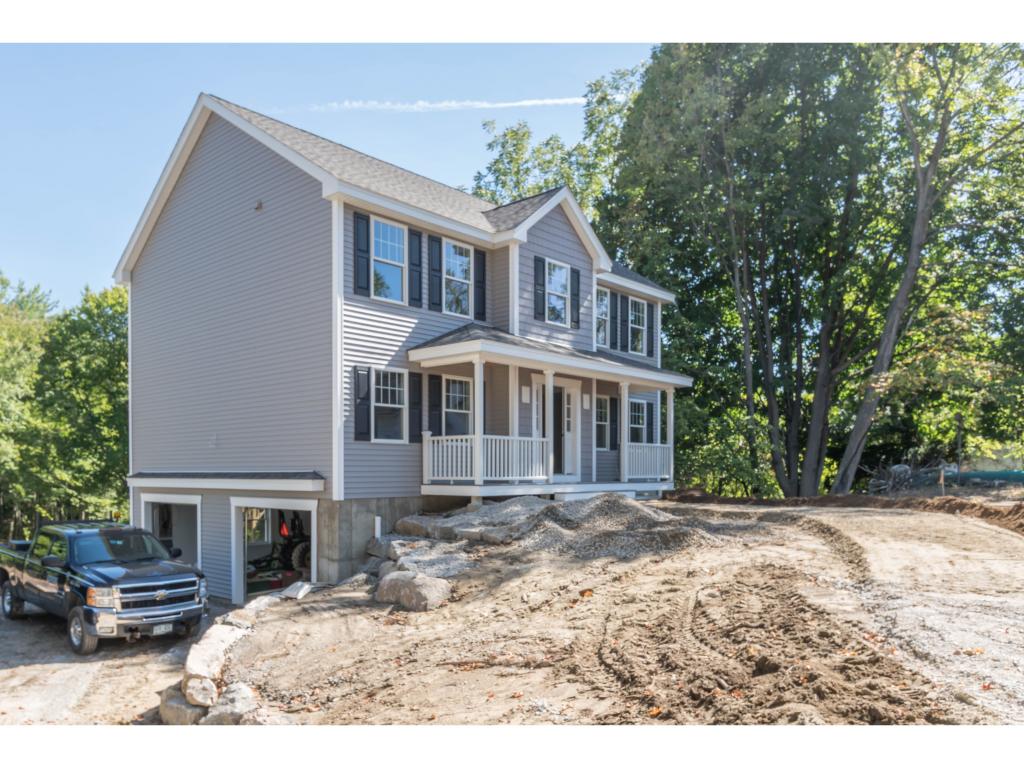 224 Mammoth Road Manchester, NH 03103 - Photo 1 of 18