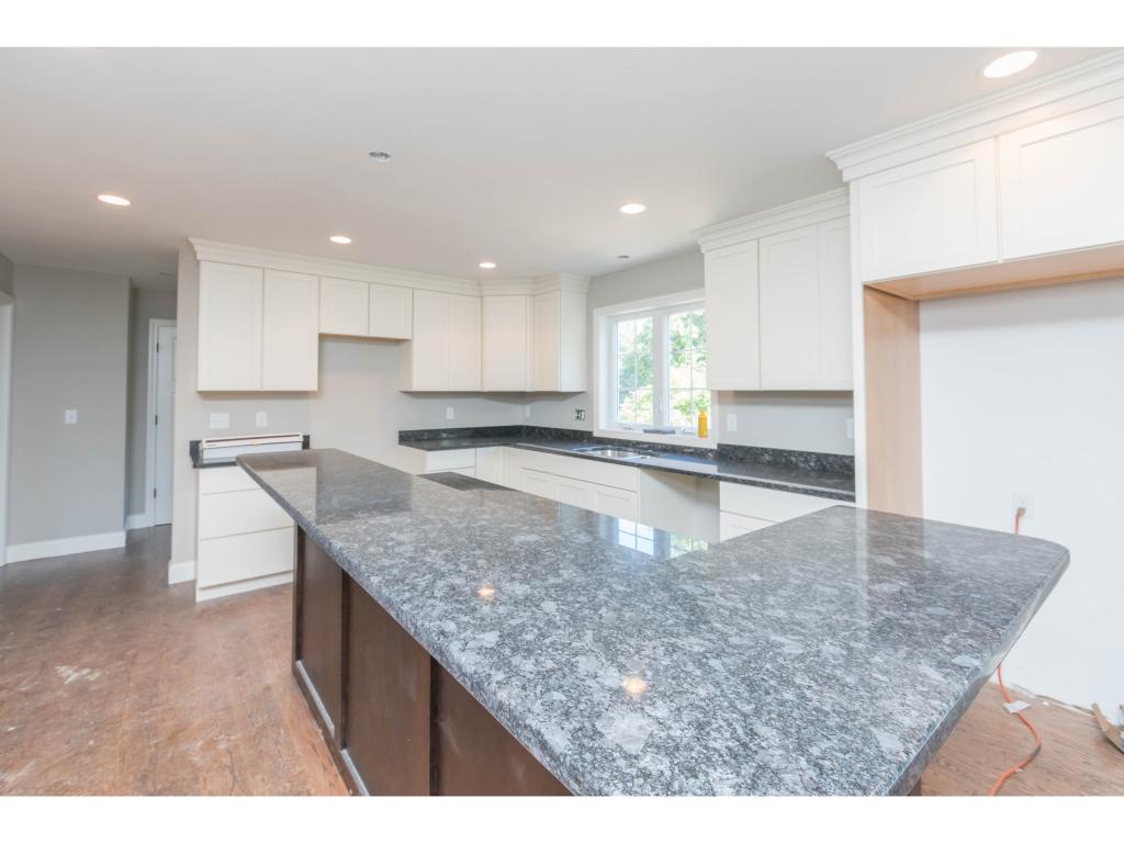 224 Mammoth Road Manchester, NH 03103 - Photo 2 of 18