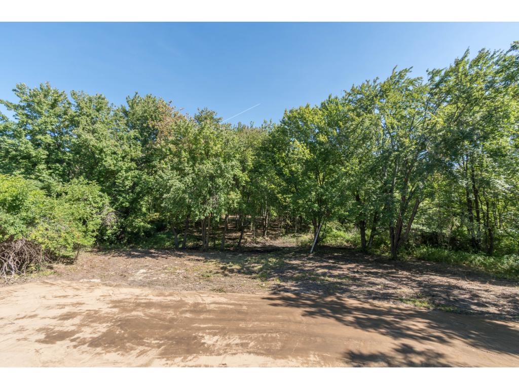 224 Mammoth Road Manchester, NH 03103 - Photo 18 of 18