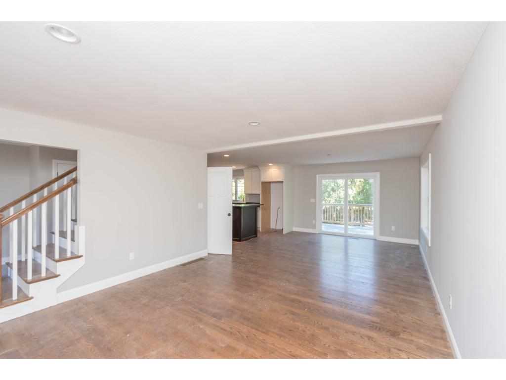 224 Mammoth Road Manchester, NH 03103 - Photo 5 of 18