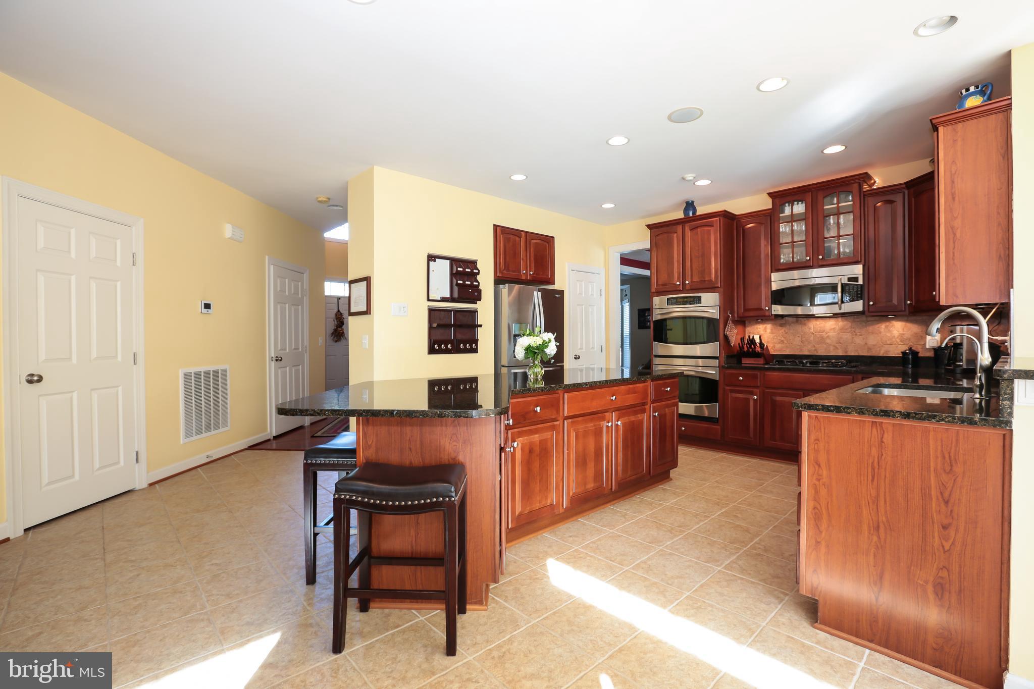 4557 Spring Run Road Warrenton, VA 20187 - Photo 12 of 68 Spacious Kitchen Great for Entertaining Guests