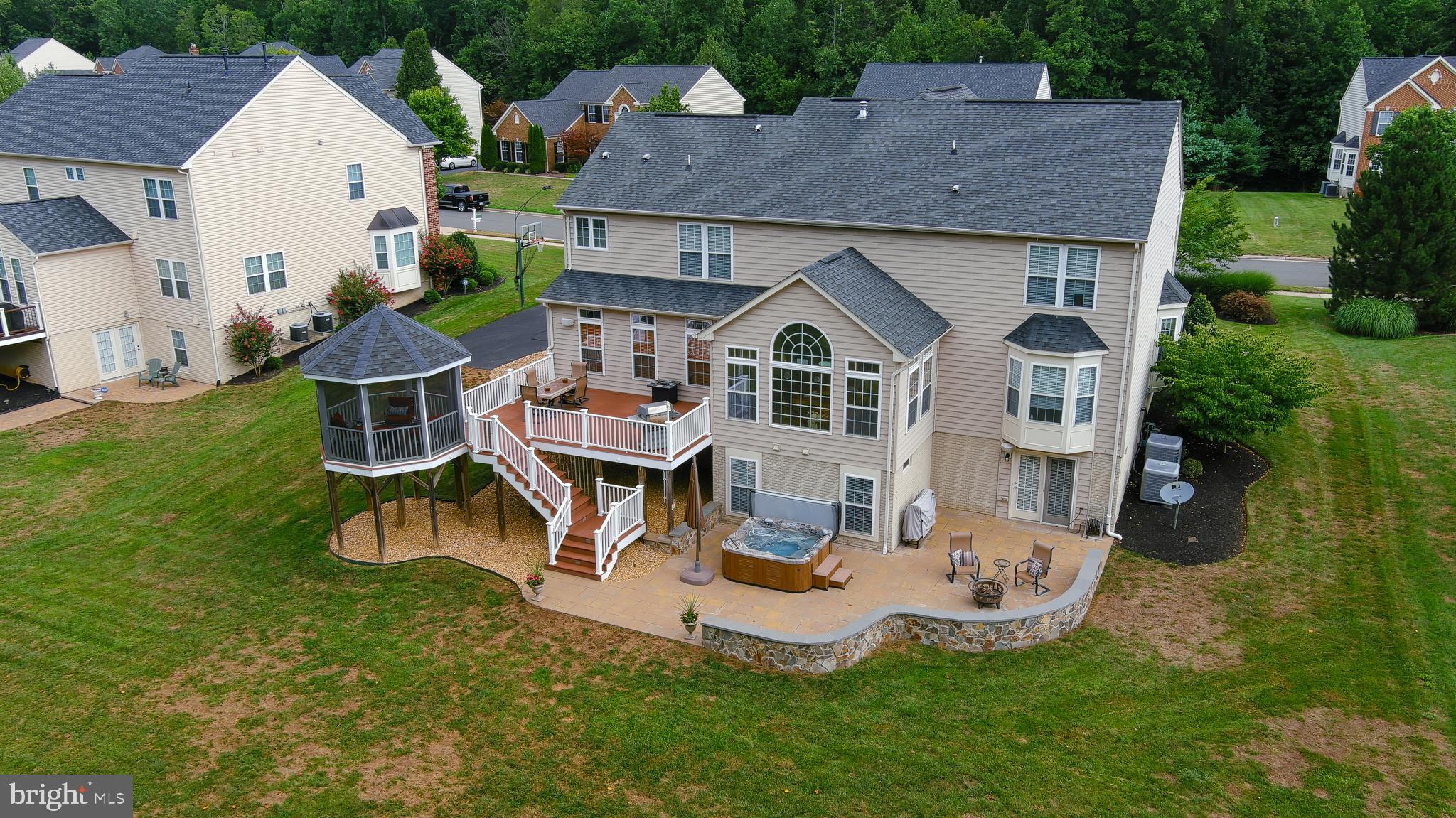 4557 Spring Run Road Warrenton, VA 20187 - Photo 4 of 68 Amazing Exterior Living w/ Deck, Gazebo & Hot Tub