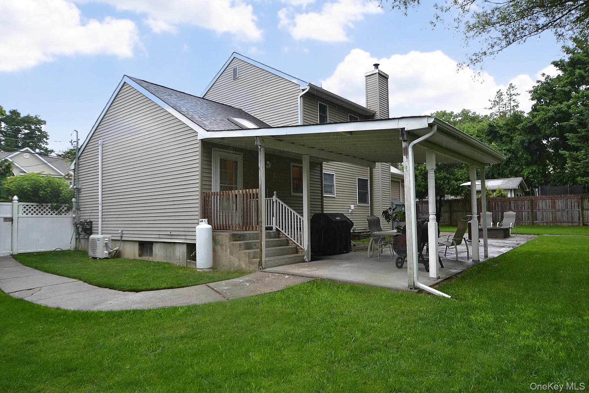 19 Fountain Road Rocky Point, NY 11778 - Photo 29 of 32